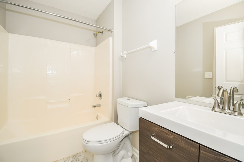 2,440/Mo, 3531 Waterford Oaks Dr Orange Park, FL 32065 Bathroom View