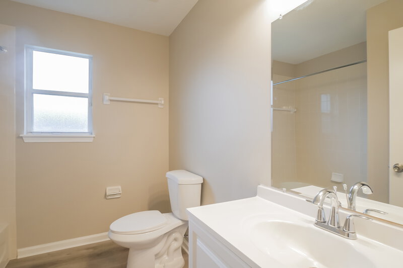 2,545/Mo, 2413 Woodstork Ct St Augustine, FL 32092 Bathroom View 2