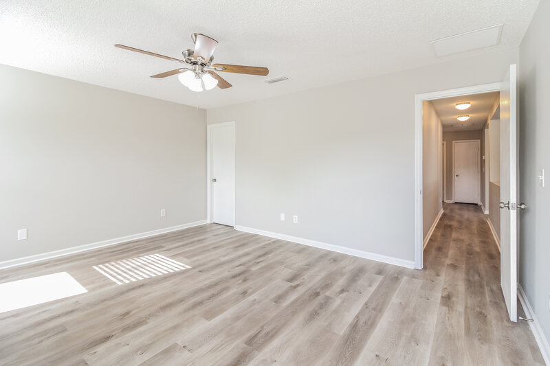 2,105/Mo, 86227 Cartesian Pointe Dr Yulee, FL 32097 Main Bedroom View 2
