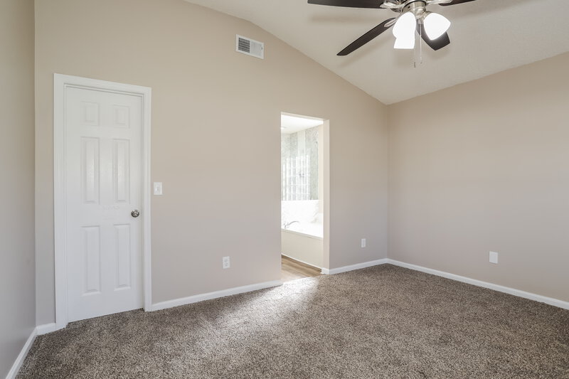 2,160/Mo, 241 Southlake Dr Saint Augustine, FL 32092 Main Bedroom View