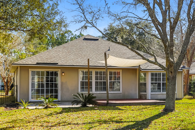 2,160/Mo, 241 Southlake Dr Saint Augustine, FL 32092 Rear View