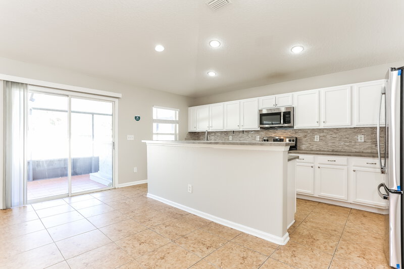 1,930/Mo, 76307 Long Pond Loop Yulee, FL 32097 Kitchen View