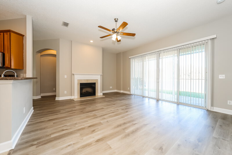 2,465/Mo, 136 Linda Lake Ln Saint Augustine, FL 32095 Living Room View