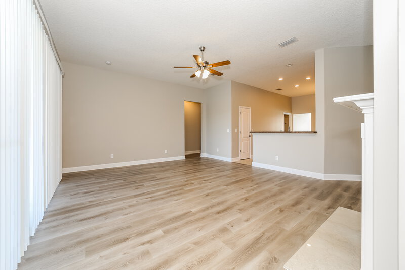 2,465/Mo, 136 Linda Lake Ln Saint Augustine, FL 32095 Living Room View 2