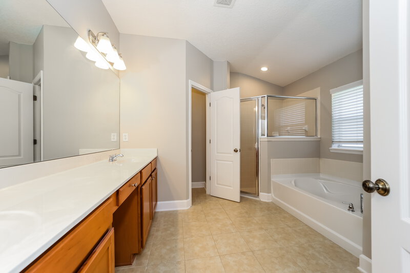 2,465/Mo, 136 Linda Lake Ln Saint Augustine, FL 32095 Main Bathroom View