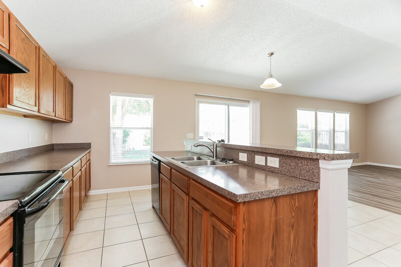 1,765/Mo, 12819 Radiant Run Ct Jacksonville, FL 32218 Kitchen View 2