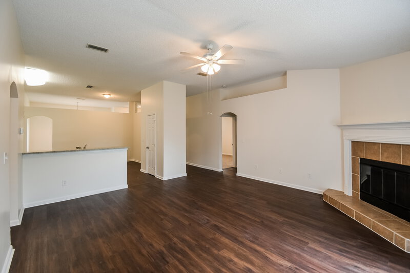 3,060/Mo, 2931 Jubilee Ln Green Cove Springs, FL 32043 Living Room View 2