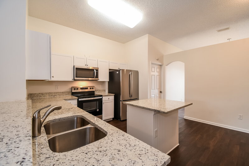 3,060/Mo, 2931 Jubilee Ln Green Cove Springs, FL 32043 Kitchen View