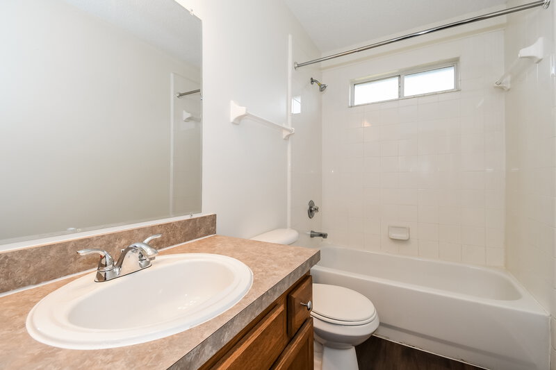 3,060/Mo, 2931 Jubilee Ln Green Cove Springs, FL 32043 Bathroom View