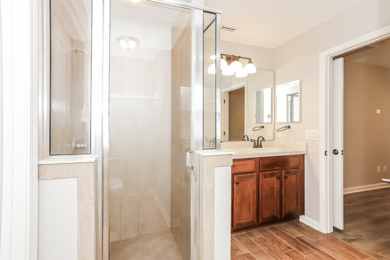 2,660/Mo, 45062 Ingleham Cir Callahan, FL 32011 Main Bathroom View