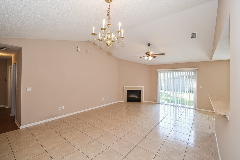 2,490/Mo, 6522 Blue Leaf Ln Jacksonville, FL 32244 Dining Room View 2