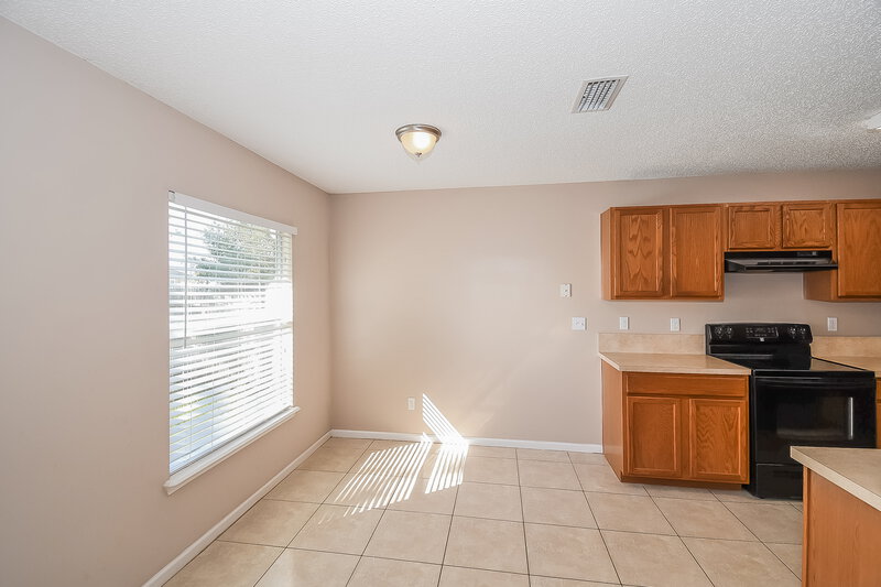 2,490/Mo, 6522 Blue Leaf Ln Jacksonville, FL 32244 Breakfast Nook View