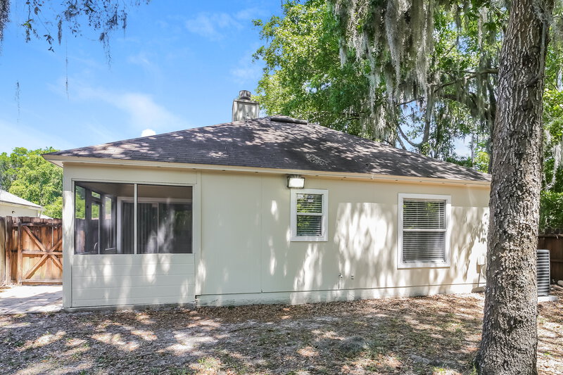 1,885/Mo, 10382 Brookwood Bluff Rd N Jacksonville, FL 32225 Rear View