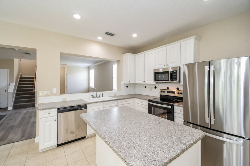1,835/Mo, 2120 Fresco Dr Middleburg, FL 32068 Kitchen View 2