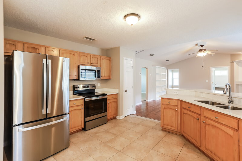 2,530/Mo, 4390 Hanging Moss Dr Orange Park, FL 32073 Kitchen View