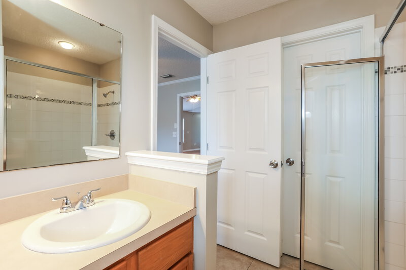2,530/Mo, 4390 Hanging Moss Dr Orange Park, FL 32073 Main Bathroom View