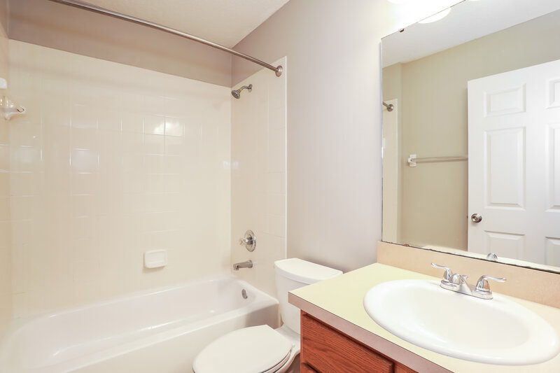 2,530/Mo, 4390 Hanging Moss Dr Orange Park, FL 32073 Bathroom View