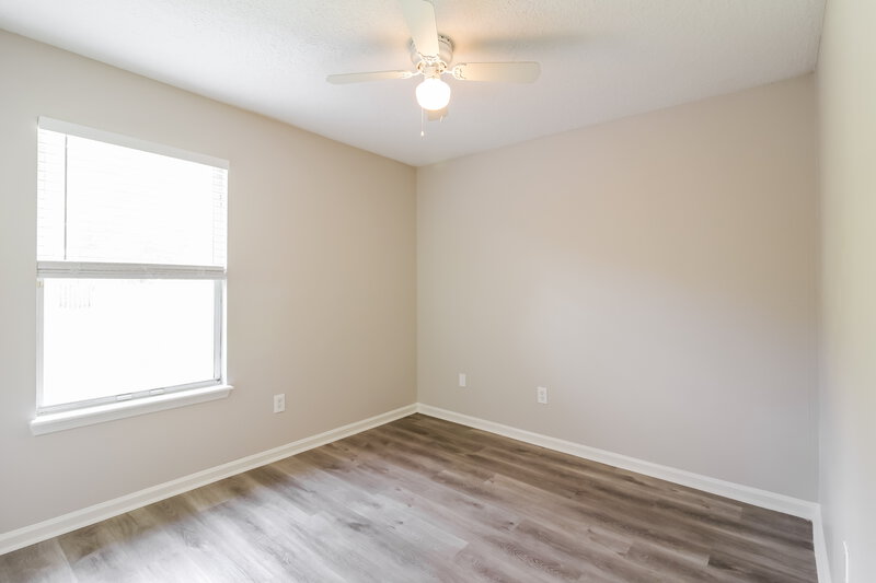 2,135/Mo, 12576 Richfield Blvd Jacksonville, FL 32218 Main Bedroom View 2