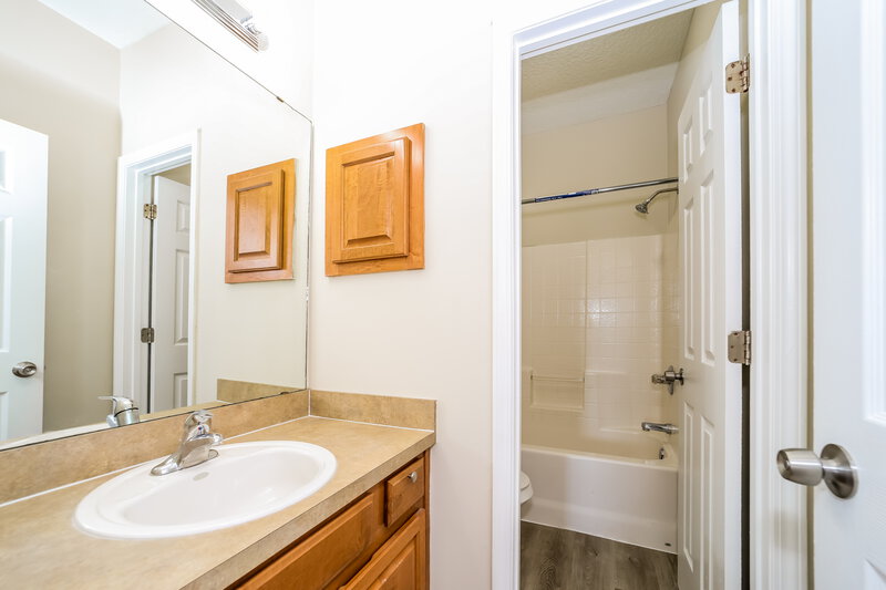 2,685/Mo, 731 E Red House Branch Rd Saint Augustine, FL 32084 Bathroom View