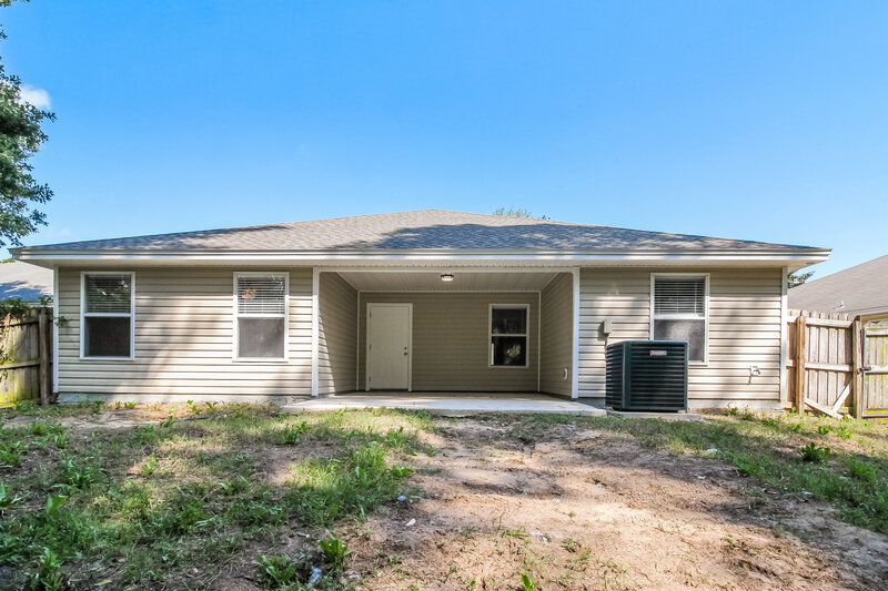 2,125/Mo, 96100 Stoney Glen Ct Yulee, FL 32097 Rear View