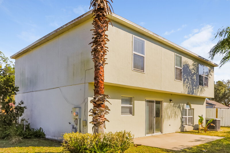 2,065/Mo, 1658 Jayhawk Ln E Jacksonville, FL 32221 Rear View