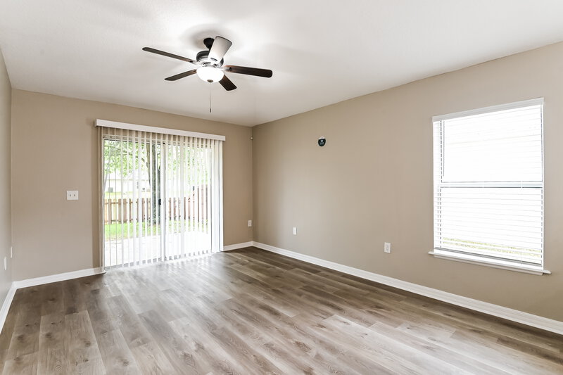 2,055/Mo, 184 King Arthur Ct Saint Augustine, FL 32086 Living Room View