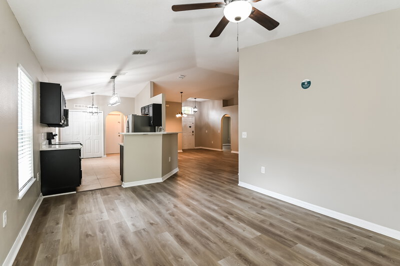 2,055/Mo, 184 King Arthur Ct Saint Augustine, FL 32086 Living Room View 2