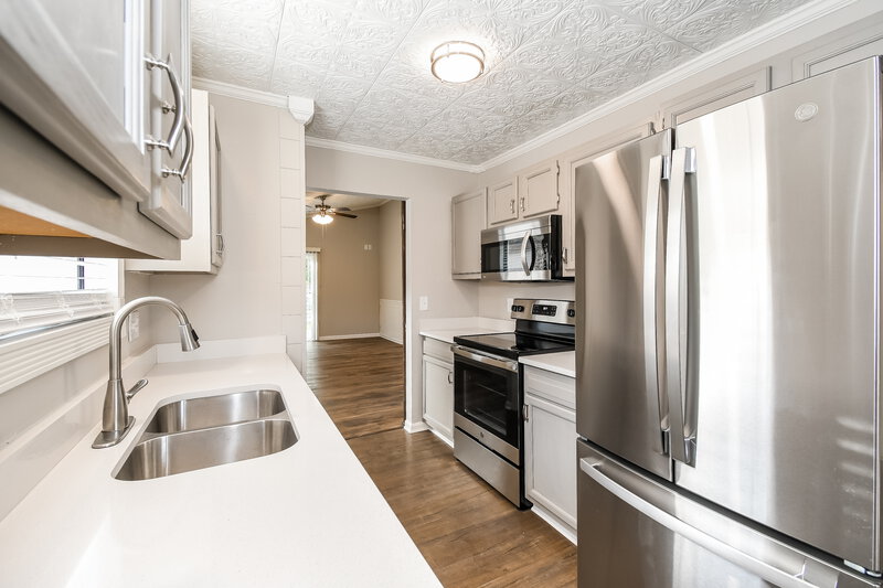 2,580/Mo, 1283 Independence Dr Orange Park, FL 32065 Kitchen View 2