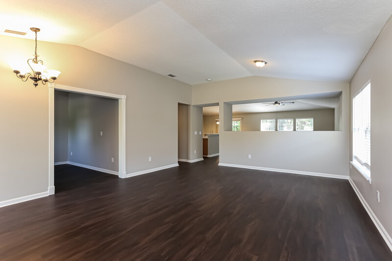 2,290/Mo, 75245 Ravenwood Dr Yulee, FL 32097 Family Room View 2