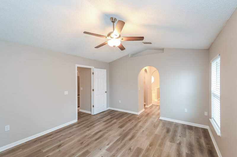 2,620/Mo, 7330 Overland Park Blvd Jacksonville, FL 32244 Main Bedroom View 2