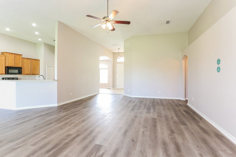 2,055/Mo, 10334 Planters Wood Dr Jacksonville, FL 32218 Living Room View