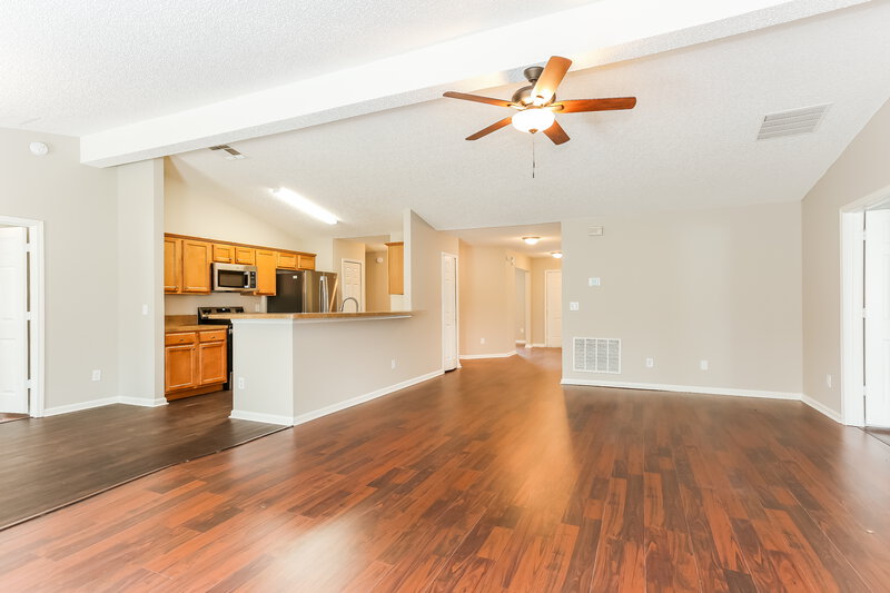 2,310/Mo, 2626 Springwillow Dr Jacksonville, FL 32221 Living Room View 2