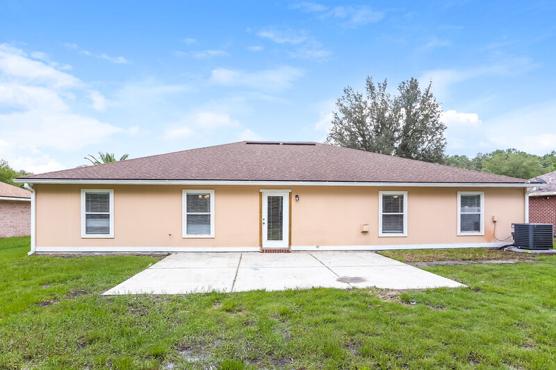 2,310/Mo, 2626 Springwillow Dr Jacksonville, FL 32221 Rear View