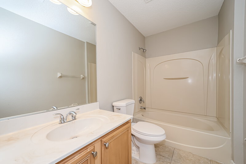 2,655/Mo, 3017 Captiva Bluff Rd N Jacksonville, FL 32226 Bathroom View