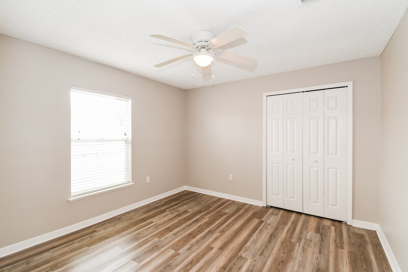 2,450/Mo, 3608 Alec Dr Middleburg, FL 32068 Main Bedroom View 2