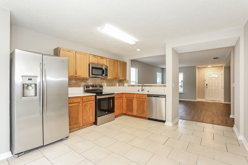 1,795/Mo, 5736 Birds Nest Ln Jacksonville, FL 32222 Kitchen View