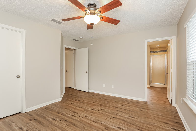 1,795/Mo, 5736 Birds Nest Ln Jacksonville, FL 32222 Main Bedroom View 2