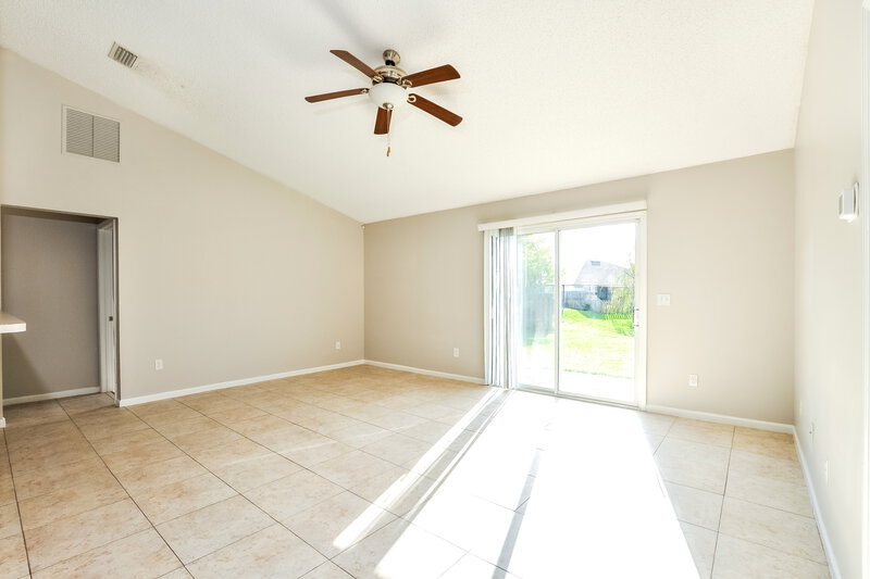 1,905/Mo, 1371 Summerbrook Dr Middleburg, FL 32068 Living Room View
