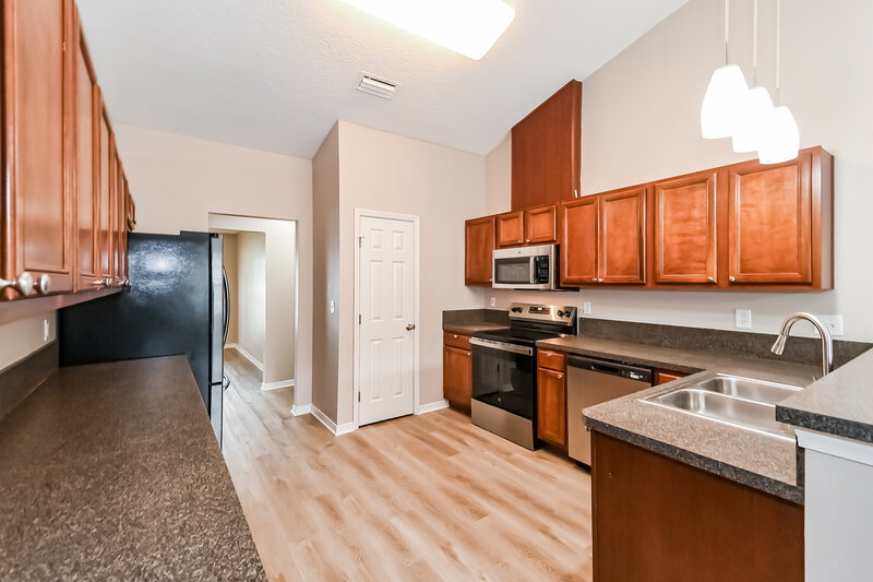 2,465/Mo, 1936 Firefly Dr Green Cove Springs, FL 32043 Kitchen View