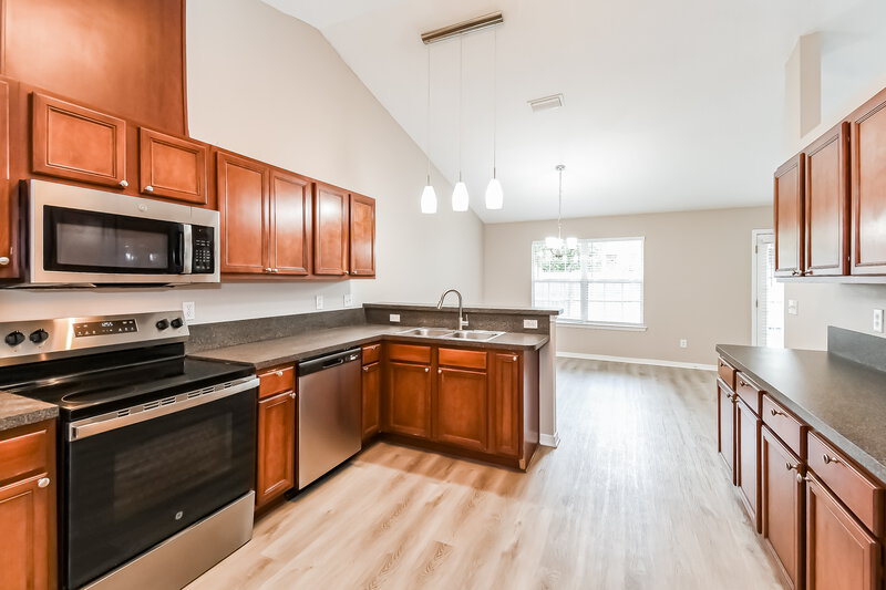 2,465/Mo, 1936 Firefly Dr Green Cove Springs, FL 32043 Kitchen View 2