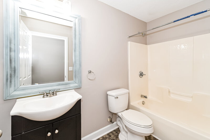 2,465/Mo, 1936 Firefly Dr Green Cove Springs, FL 32043 Bathroom View
