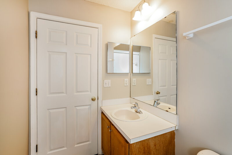 1,895/Mo, 3095 Seth Dr Green Cove Springs, FL 32043 Powder Room View
