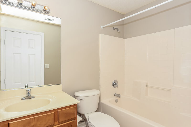 3,200/Mo, 13609 Canoe Ct Jacksonville, FL 32226 Bathroom View