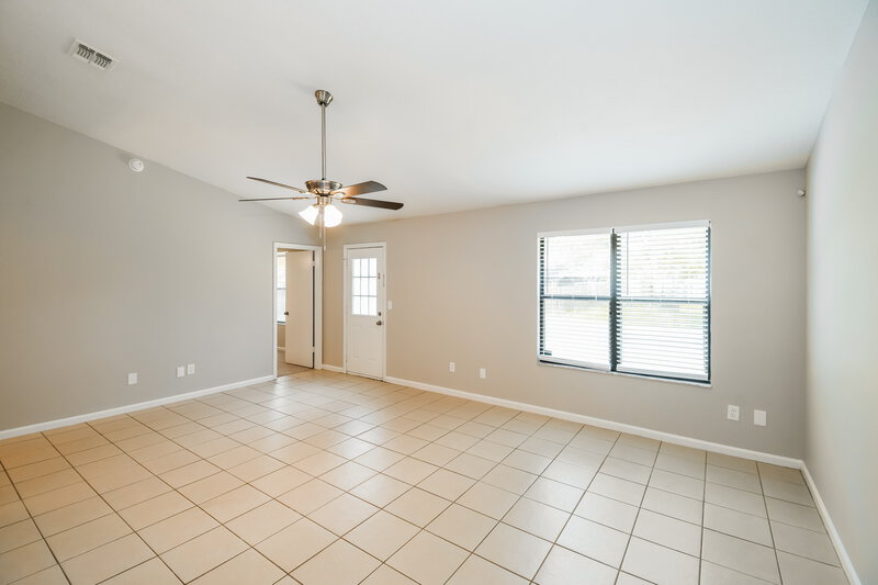 1,785/Mo, 2225 Alderney Ct Middleburg, FL 32068 Living Room View