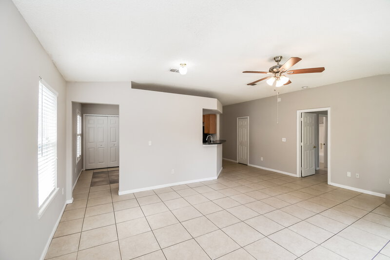 2,300/Mo, 3341 Volley Dr Jacksonville, FL 32277 Living Room View 2