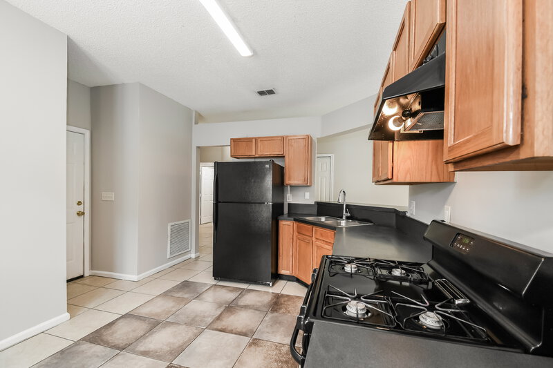 2,300/Mo, 3341 Volley Dr Jacksonville, FL 32277 Kitchen View 3