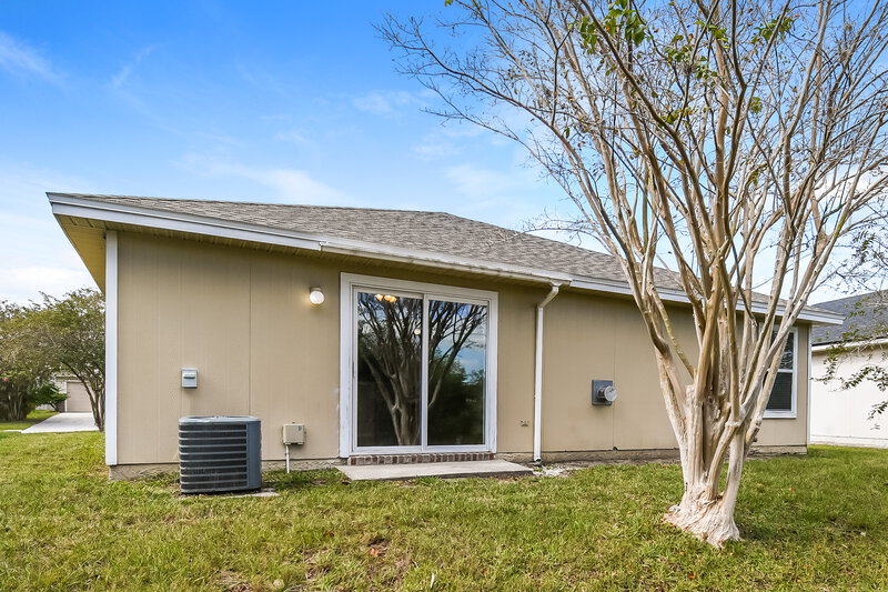 2,300/Mo, 3341 Volley Dr Jacksonville, FL 32277 Rear View