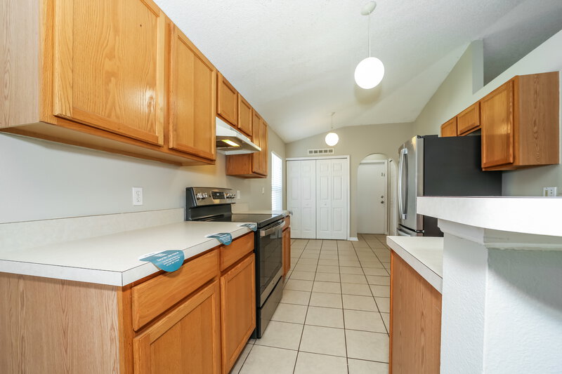 1,960/Mo, 11242 Ardencroft Dr S Jacksonville, FL 32246 Kitchen View 2