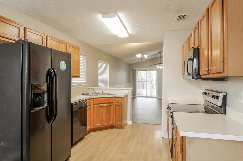 1,805/Mo, 2045 Hunters Trace Cir Middleburg, FL 32068 Kitchen View