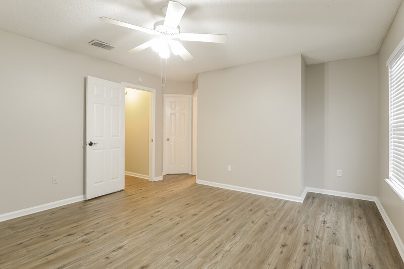 1,805/Mo, 2045 Hunters Trace Cir Middleburg, FL 32068 Main Bedroom View